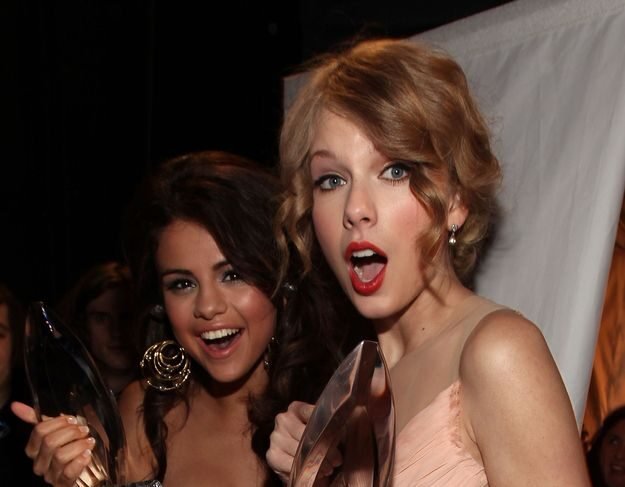 Leia mais sobre o artigo O Relacionamento De Taylor Swift E Selena Gomez